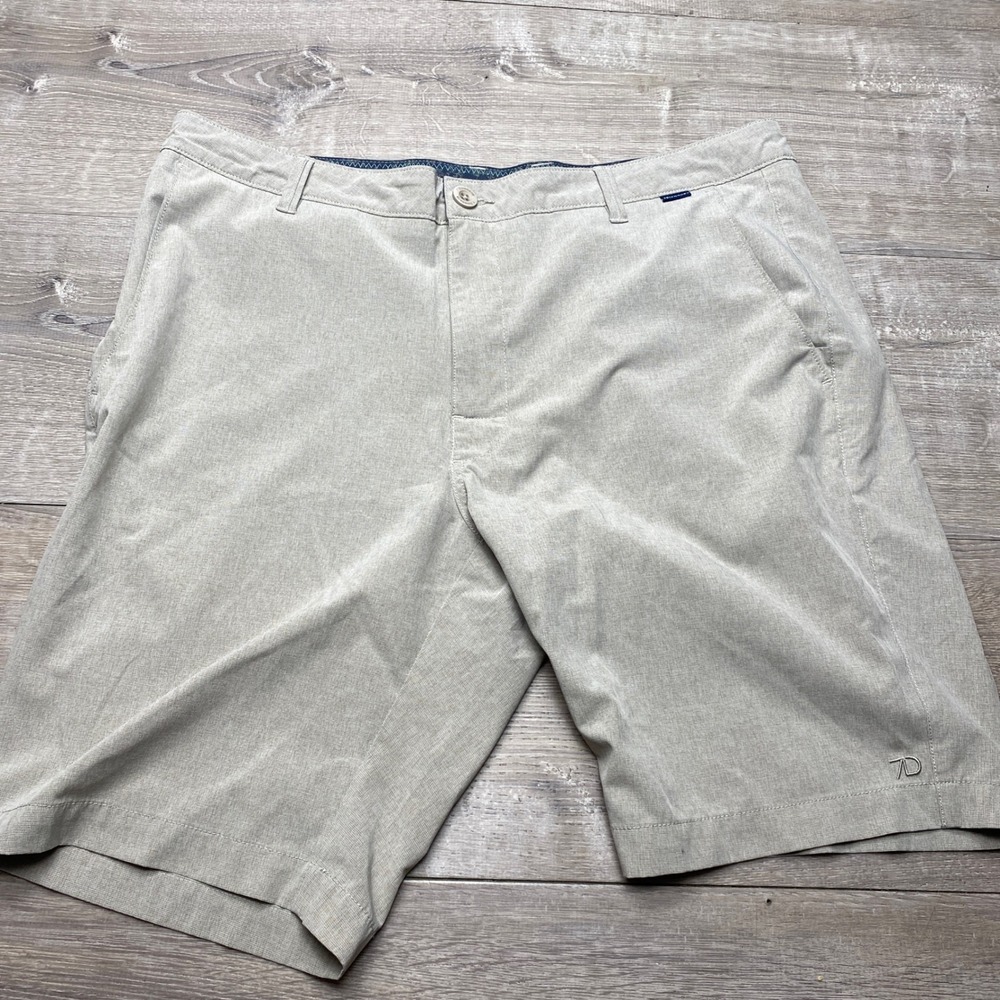 7Diamonds Shorts Mens 36 Tan Khaki Performance Stretch Recycled Blend STS-1178
